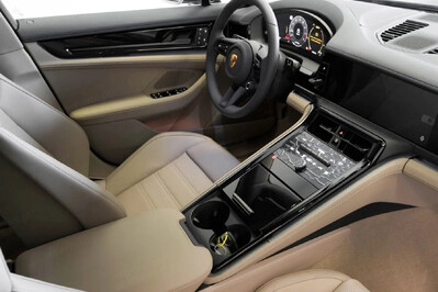 Porsche Panamera 4