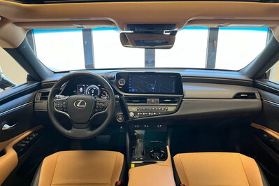 Lexus ES 300h Business Edition