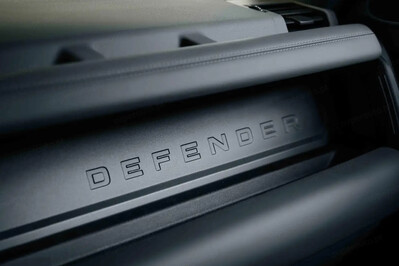 Land Rover Defender 110  D250  X-Dynamic HSE