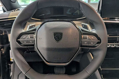 Peugeot 2008 Style e-DCS6 1.2 mHEV