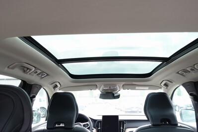 Volvo XC60 B5 B AWD Ultra Dark