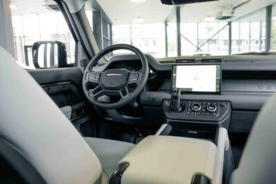 Land Rover Defender 110  D250  X-Dynamic HSE