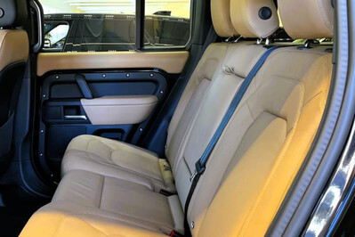 Land Rover Defender 110 D300  X-Dynamic HSE