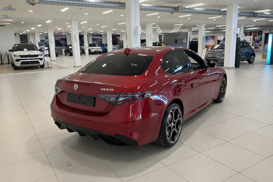 Alfa Romeo Giulia Intensa Q4