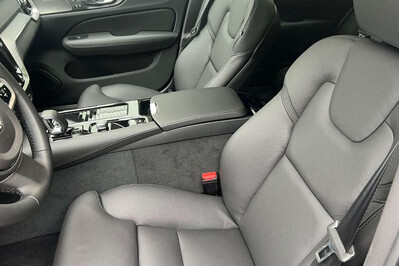 Volvo V60 T6 AWD Plug-In Hybrid Plus Dark