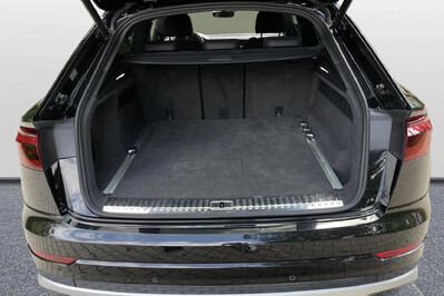 Audi Q8 55 TFSI e PHEV quattro Tiptronic