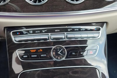 Mercedes E Klasa Coupe 300 AMG Line