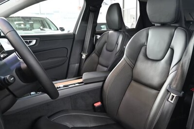 Volvo XC60 B5 B AWD Ultra Dark