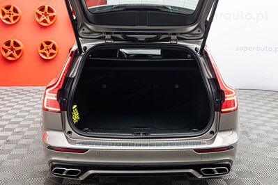 Volvo V60 B4 R-Design aut