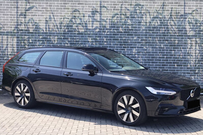 Volvo V90 T6 AWD Plug-In Hybrid Plus Dark