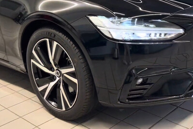 Volvo V90 T6 AWD Plug-In Hybrid Plus Dark