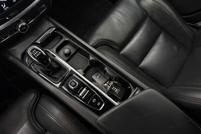 Volvo V60 D4 R-Design