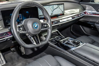 BMW Seria 7 750e xDrive M Sport