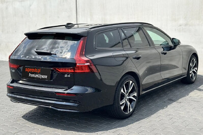 Volvo V60 B4 B Plus Dark