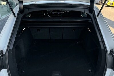 Audi A4 40 TDI S Line S tronic