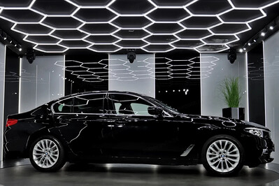BMW Seria 5 530e xDrive Luxury Line