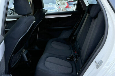 BMW Seria 2 216d aut