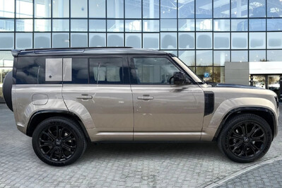 Land Rover Defender 110 4.4 P635 V8 mHEV Octa