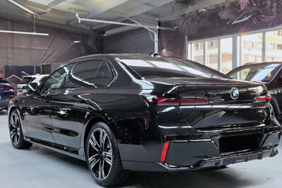 BMW Seria 7 740d xDrive M Sport