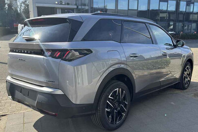 Peugeot 5008 Allure e-DCS6 1.2 mHEV