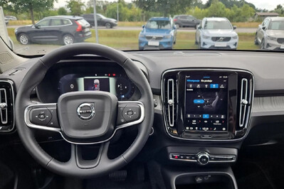 Volvo XC40 B4 Ultra Dark aut