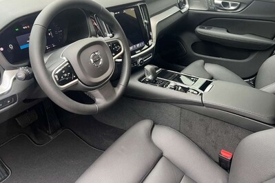 Volvo V60 T6 AWD Plug-In Hybrid Plus Dark