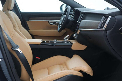 Volvo V90 T6 AWD Plug-In Hybrid Ultra Bright