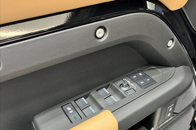 Land Rover Defender 110 D300  X-Dynamic HSE