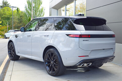 Land Rover Range Rover Sport 4.4 V8 P530 Autobiography