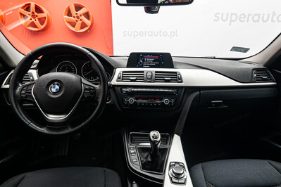 BMW Seria 3 318d
