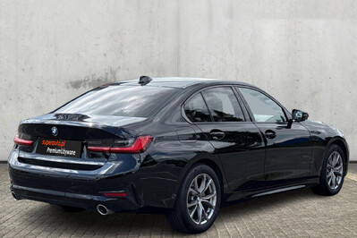 BMW Seria 3 320i