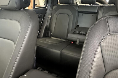 Land Rover Defender 110 D300 X-Dynamic HSE