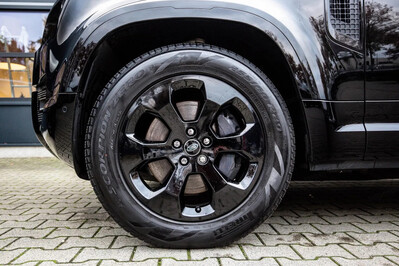 Land Rover Defender 110  D250  X-Dynamic HSE