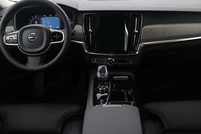 Volvo V90 T6 AWD Plug-In Hybrid Plus Dark