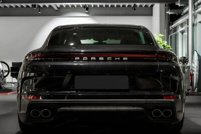 Porsche Panamera 4 E-Hybrid