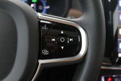 Volvo V90 T6 AWD Plug-In Hybrid Ultra Bright