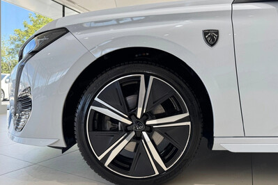 Peugeot 308 1.2 PureTech GT S&S EAT8