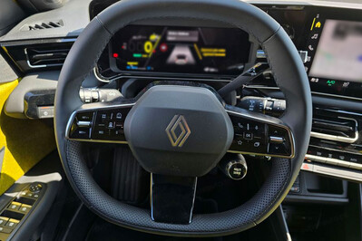 Renault 5 R5 Comfort Range Iconic Cinq 52kWh