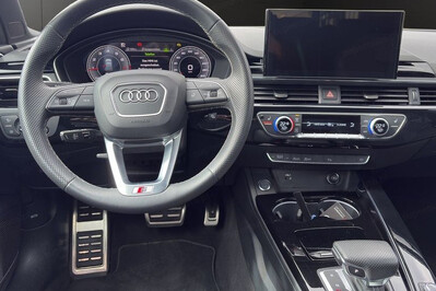 Audi A4 45 TFSI quattro S Line Competition Plus