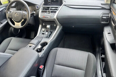 Lexus NX 300h Elegance 2WD
