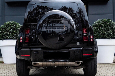 Land Rover Defender 110  D250  X-Dynamic HSE