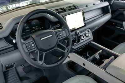 Land Rover Defender 110  D250  X-Dynamic HSE