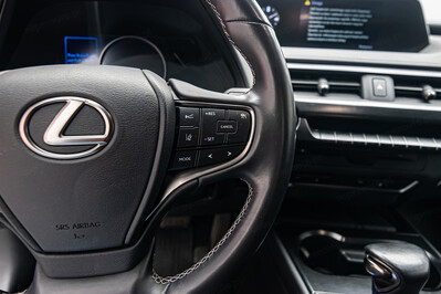 Lexus UX 200 2.0 2WD
