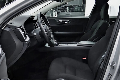 Volvo V60 B4 B Momentum Pro