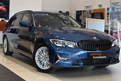 BMW Seria 3 330i Luxury Line aut
