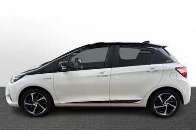 Toyota Yaris Hybrid 100 Selection
