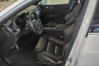 Volvo XC60 T5 AWD R-Design