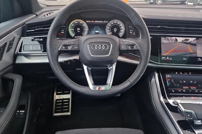 Audi Q8 55 TFSI e PHEV quattro Tiptronic