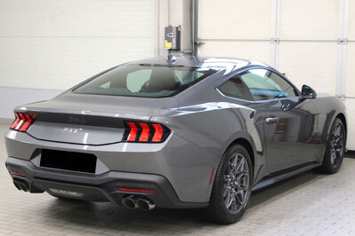 Ford Mustang GT Fastback 5.0 V8