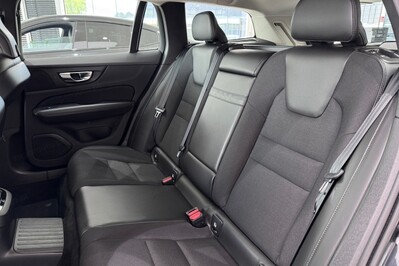 Volvo V60 T8 AWD Plug-In Hybrid Momentum